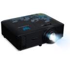 predator-projector-gm712-03-light
